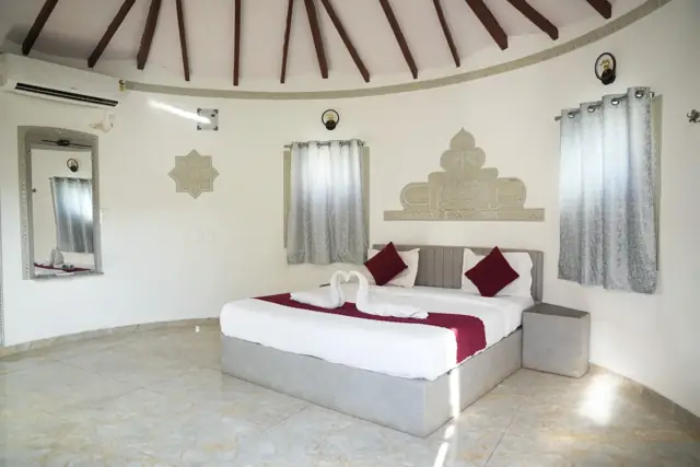 Rajwadi Bhunga round room – The Heaven Resort, Dholavira