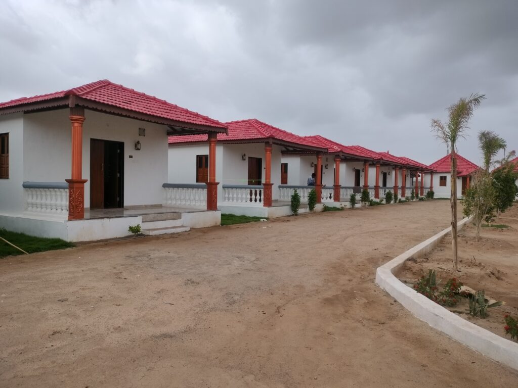 bhunga stay in Dholavira